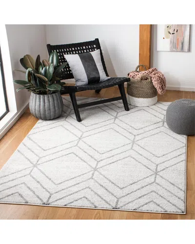 Safavieh Adirondack Nuvin Power Loomed Rug Light Grey / Dar In White