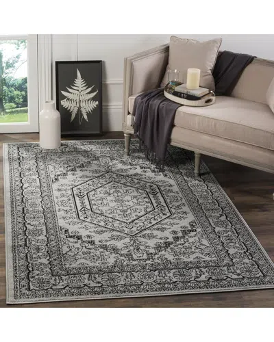 Safavieh Adirondack Windslope Power Loomed Rug Silver / Bla In Gray