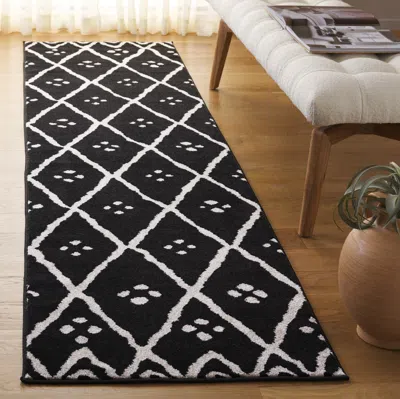 Safavieh Amherst Machine Made Area Rug, Black / Creme Contemporary Style Easy Care