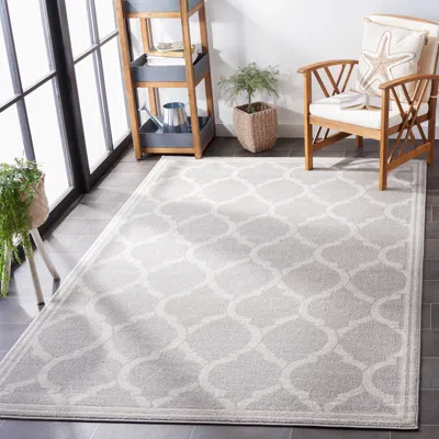 Safavieh Amherst Machine Made Area Rug, Light Grey / Ivory Contemporary Style Easy Care In Gray