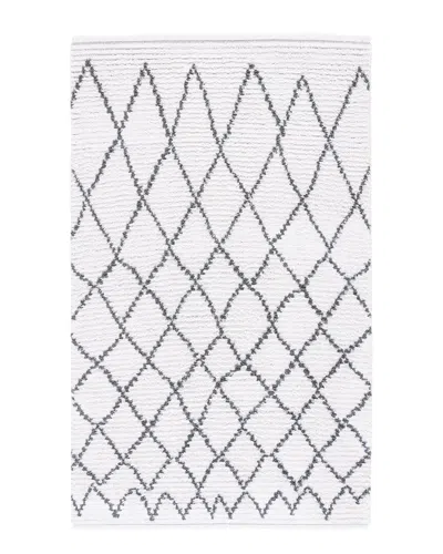 Safavieh Augustine Polyester & Recycled Cotton Rug In White