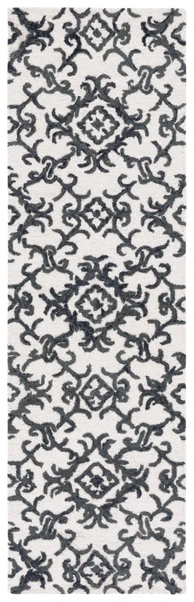 Safavieh Blossom Handmade Rug In White