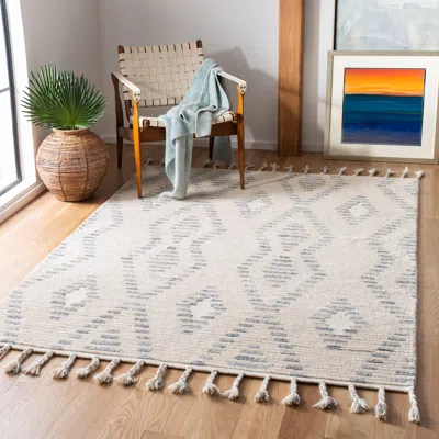 Safavieh Casablanca Hand Made Area Rug, Grey / Ivory Bohemian Style Non-shedding In Neutral
