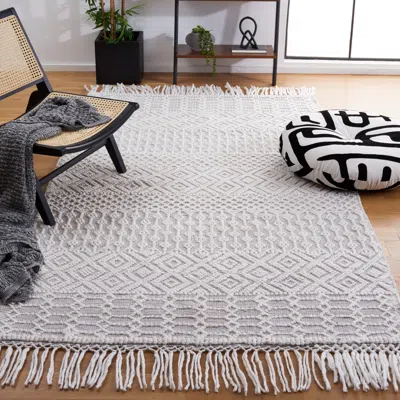 Safavieh Casablanca Hand Made Area Rug, Grey / Ivory Bohemian Style Non-shedding