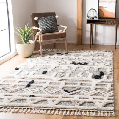 Safavieh Casablanca Hand Made Area Rug, Ivory / Black Bohemian Style Non-shedding