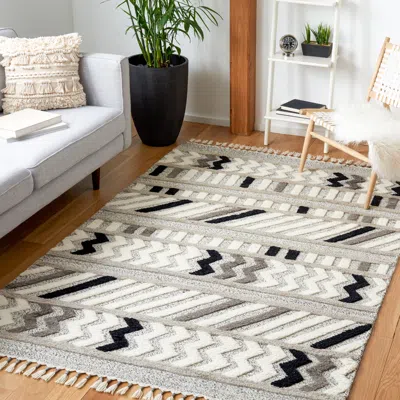 Safavieh Casablanca Hand Made Area Rug, Ivory / Black Bohemian Style Non-shedding