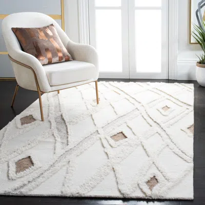 Safavieh Casablanca Hand Made Area Rug, Ivory / Brown Bohemian Style Non-shedding In White