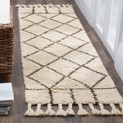 Safavieh Casablanca Hand Made Area Rug, Ivory / Brown Shag / Flokati Style Non-shedding