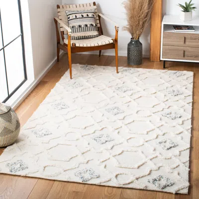 Safavieh Casablanca Hand Made Area Rug, Ivory Contemporary Style Non-shedding In White