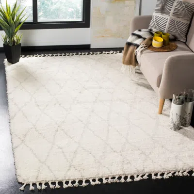Safavieh Casablanca Hand Made Area Rug, Ivory / Grey Shag / Flokati Style Non-shedding