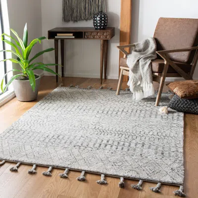 Safavieh Casablanca Hand Made Area Rug, Ivory / Navy Bohemian Style Non-shedding