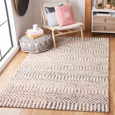 Safavieh Casablanca Hand Made Area Rug, Ivory / Pink Bohemian Style Non-shedding