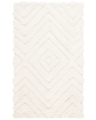 Safavieh Casablanca Hand Woven Wool Rug In White