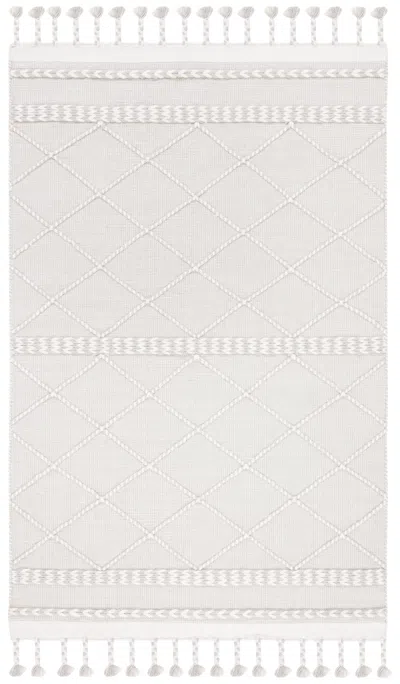 Safavieh Casablanca Handmade Rug In White