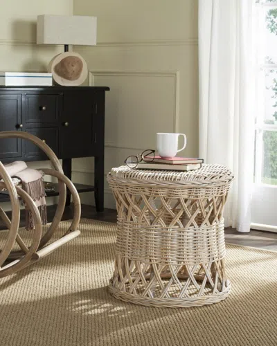Safavieh Desta Wicker Round Table In Neutral