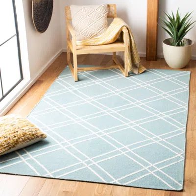 Safavieh Dhurries Hand Made Area Rug, Light Blue / Ivory Contemporary Style Non Shedding