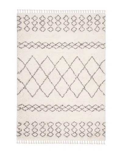 Safavieh Dnu  Moroccan Shag Rug In White