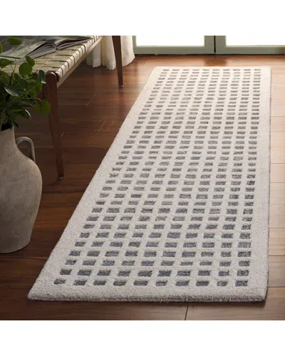 Safavieh Ebony Jo Hand Tufted Rug In Black