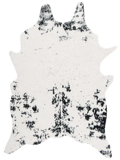 Safavieh Faux Cow Hide Rug In White