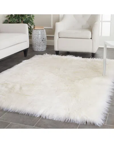 Safavieh Faux Sheepskin Rug