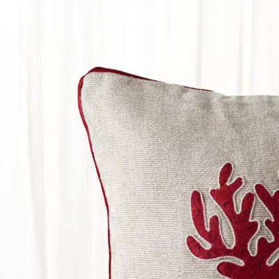 Safavieh Holiday Reindeer Pillow In Neutral