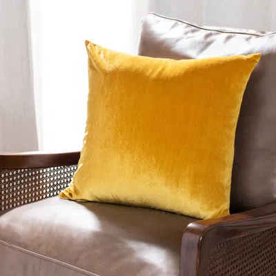 Safavieh Kelsa Pillow In Gold