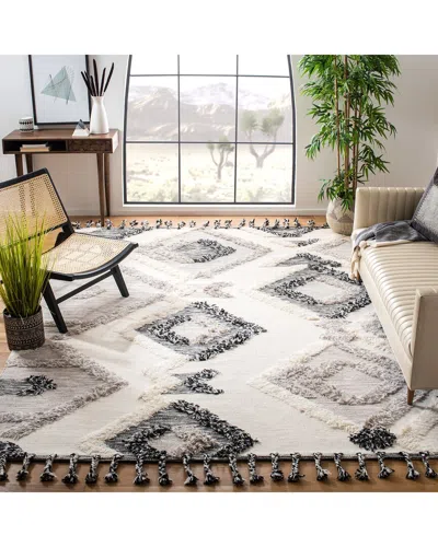 Safavieh Kenya Hand Woven Wool Rug In Multi