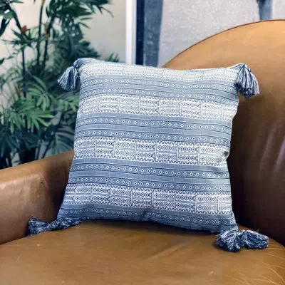 Safavieh Lunette Throw Pillow In Blue