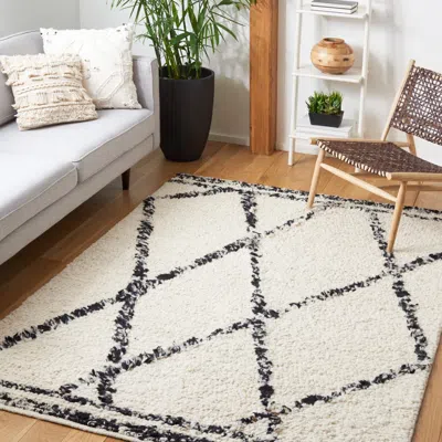 Safavieh Manhattan Hand Made Area Rug, Ivory / Black Contemporary Style Non-shedding In Neutral