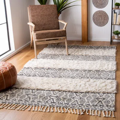 Safavieh Manhattan Hand Made Area Rug, Ivory / Grey Bohemian Style Non-shedding In Gray