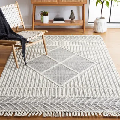 Safavieh Marbella Machine Made Area Rug, Ivory / Black Contemporary Style Easy Care In Gray