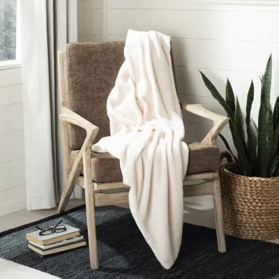Safavieh Marshmallow Throw In White