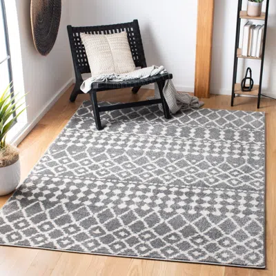 Safavieh Mercer Machine Made Area Rug, Grey / Cream Contemporary Style Easy Care In Gray
