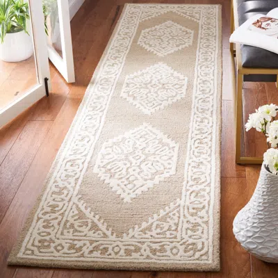 Safavieh Metro Hand Made Area Rug, Ivory / Brown Traditional Style Non-shedding