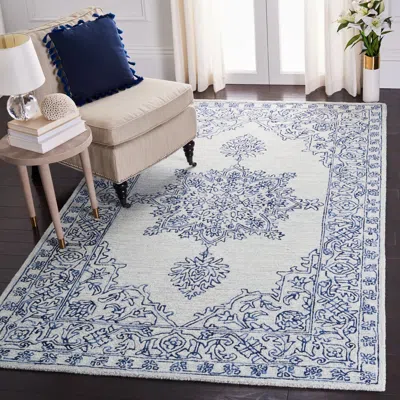 Safavieh Micro-loop Hand Made Area Rug, Ivory / Blue Traditional Style Non-shedding