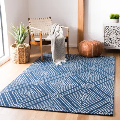 Safavieh Micro-loop Hand Made Area Rug, Navy / Ivory Contemporary Style Non-shedding In Blue