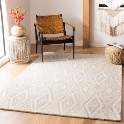 Safavieh Micro-loop Hand Made Area Rug, Sage Contemporary Style Non-shedding In Neutral