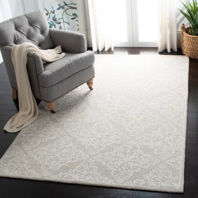 Safavieh Micro-loop Hand Made Area Rug, Silver / Ivory Traditional Style Non-shedding In White