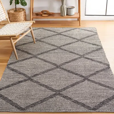 Safavieh Montauk Hand Made Area Rug, Black Contemporary Style Non-shedding In Gray
