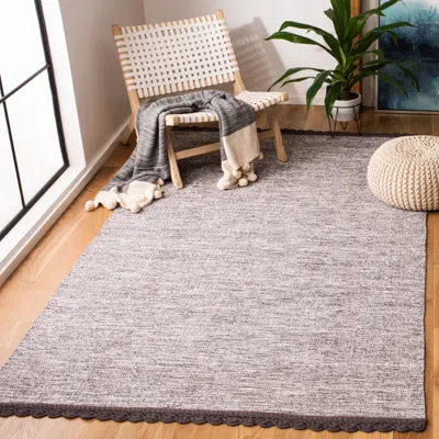 Safavieh Montauk Hand Made Area Rug, Charcoal Solid / Tonal Style Non-shedding In Gray