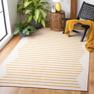 Safavieh Montauk Hand Made Area Rug, Ivory / Gold Contemporary Style Non-shedding In Yellow