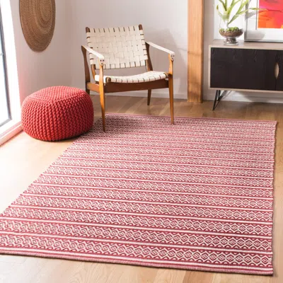 Safavieh Montauk Hand Made Area Rug, Ivory / Red Contemporary Style Non-shedding