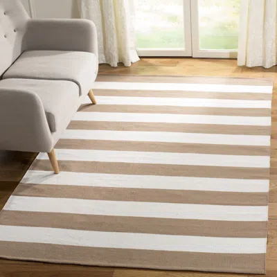 Safavieh Montauk Hand Made Area Rug, Sand / Ivory Contemporary Style Non-shedding In Neutral