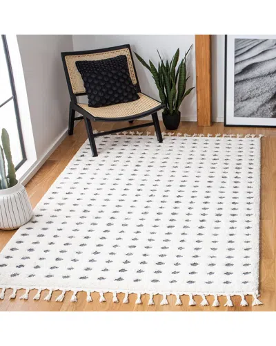 Safavieh Moroccan Tassel Shag Polypropylene Pile Rug In White