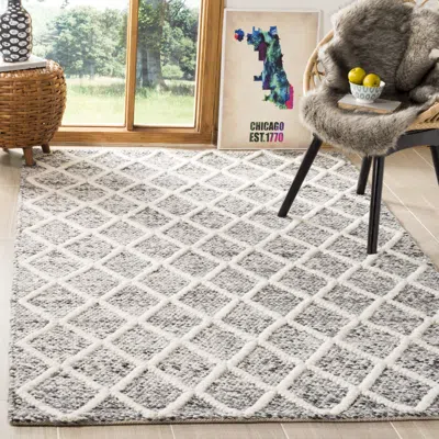 Safavieh Natura Hand Made Area Rug, Ivory / Black Shag / Flokati Style Non-shedding In Gray