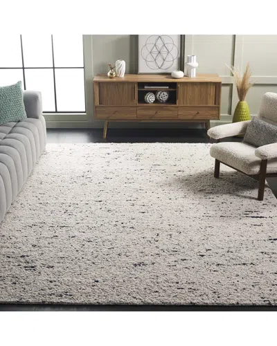 Safavieh Natura Wool In Gray