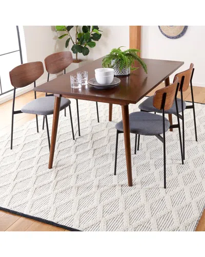 Safavieh Natura Wool Rug In Brown