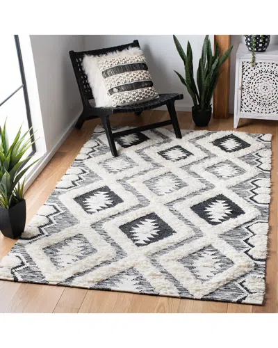 Safavieh Natura Wool Rug In White