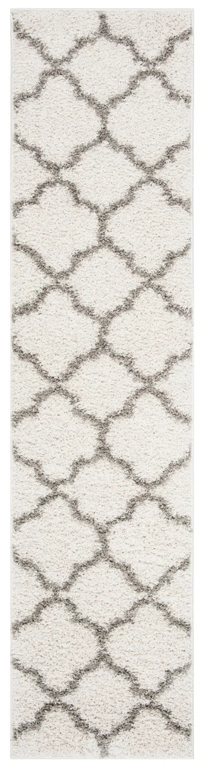 Safavieh New York Shag Collection Rug In Neutral