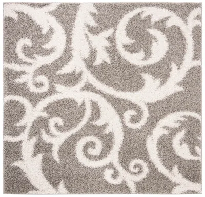 Safavieh New York Shag Collection Rug In Brown